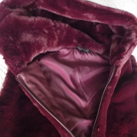 LIKE NEW VEST JACKET - Picture 5 of 8